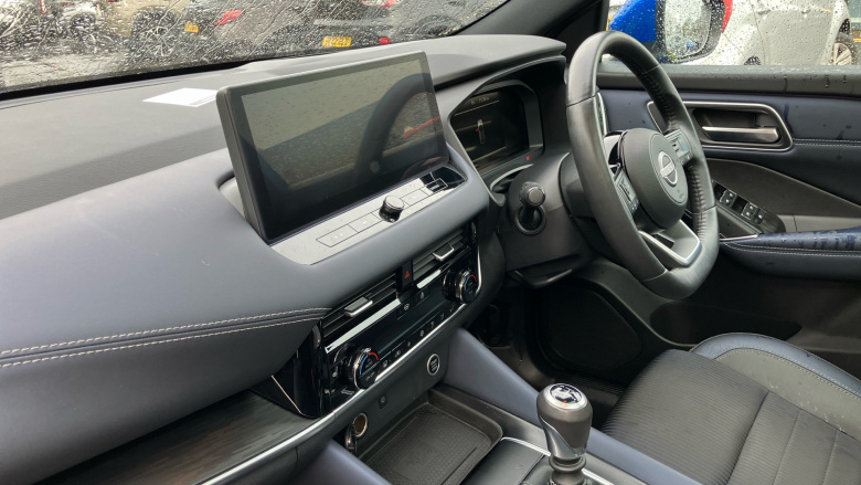 Nissan Qashqai 1.3 DiG-T MH Tekna 5dr Petrol Hatchback